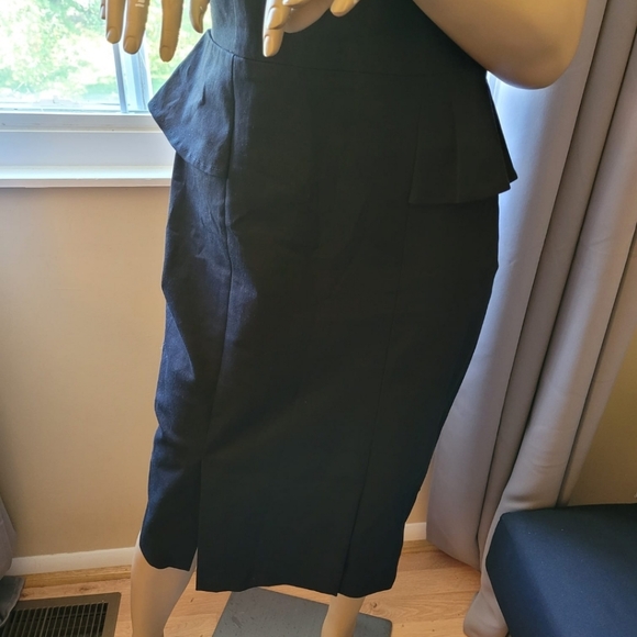 Black Bi-Stretch Sheath Dress with Peplum - Picture 4 of 6